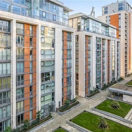 1 Bedroom Apartment Royal Docks London Kültér fotó
