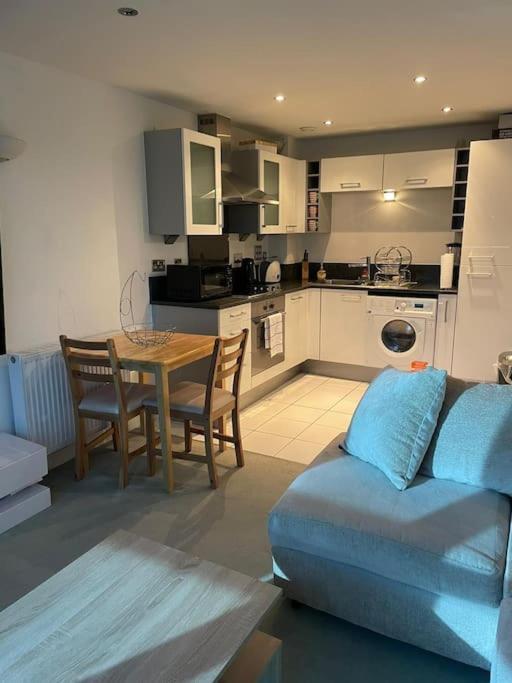 1 Bedroom Apartment Royal Docks London Kültér fotó